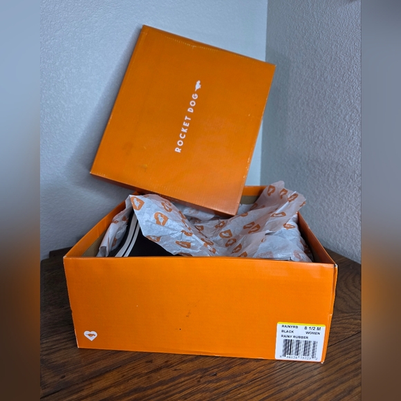 Womens Black Rubber Rain Boots - Picture 7 of 7